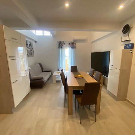 Apartmani Spaija Kaštela المظهر الخارجي الصورة